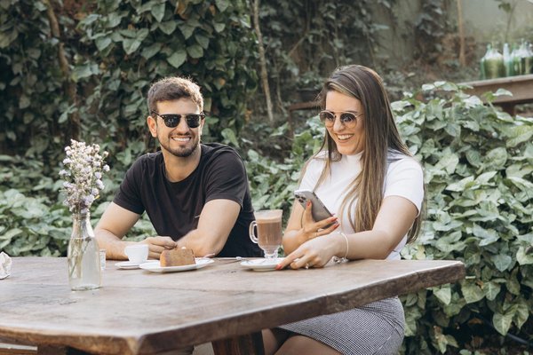 Stylish and Timeless: Essential Fashion Advice for Women Over 50 in the UK