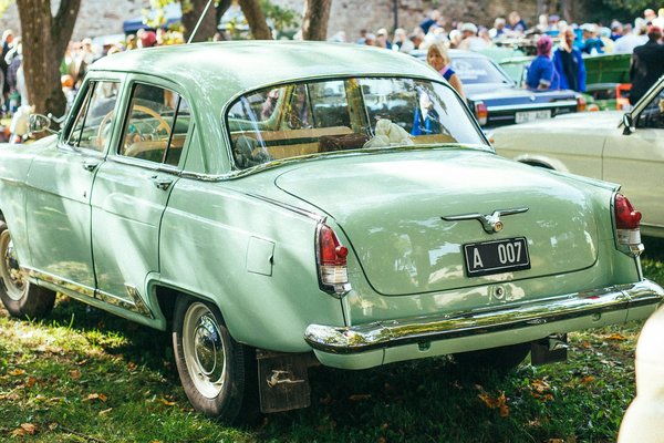 Mastering Winter Style: A Guide to Effortlessly Combining Textures in Your UK Wardrobe for Stunning Looks