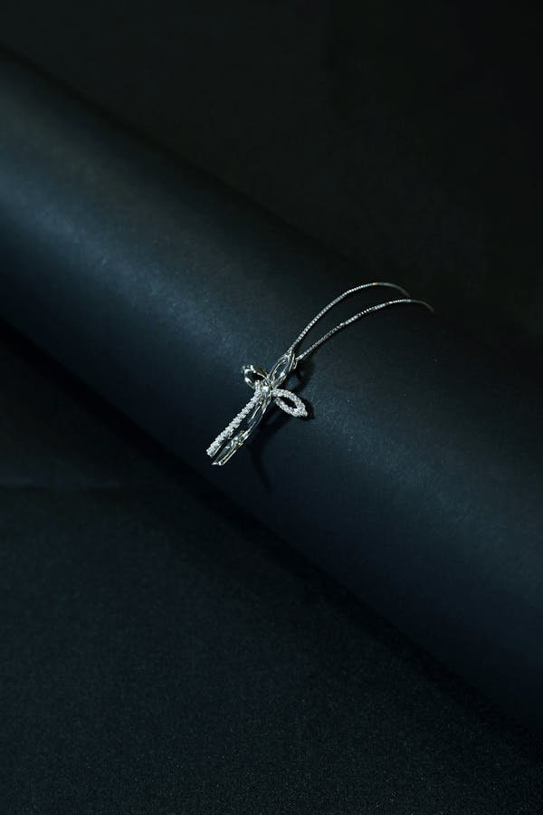 Elegant christian jewellery: express your faith with style